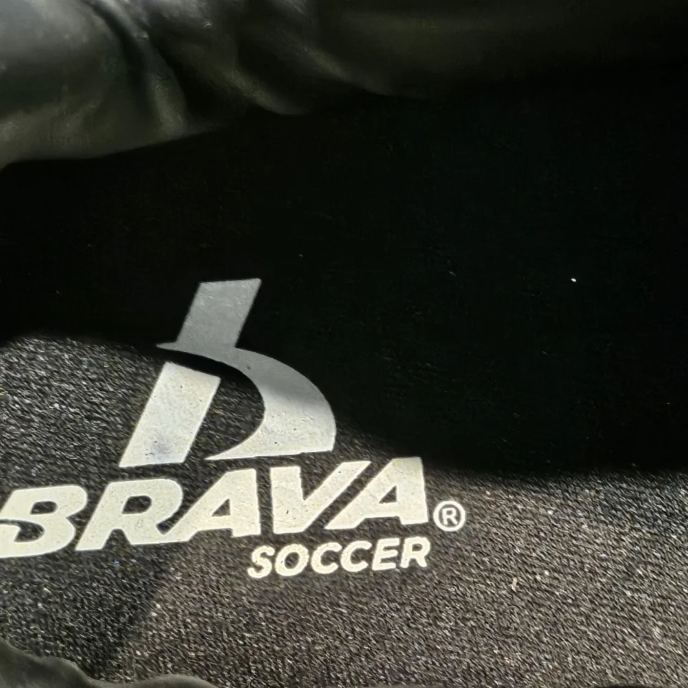 Brava Indoor Soccer Black Mns Sz 11.5D #158999